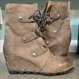 Sorel Women's Lace Up Brown Wedge Boots